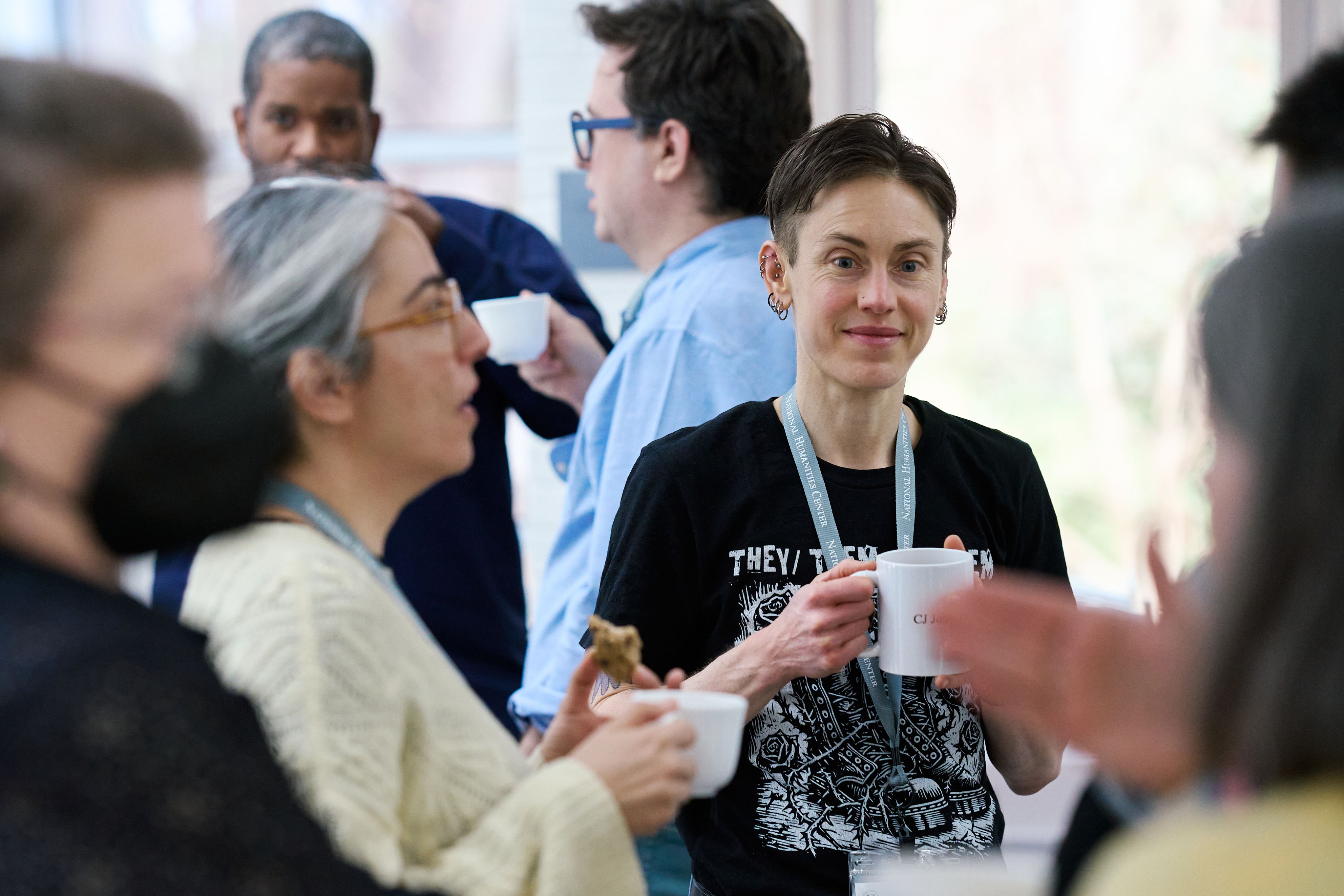 Fellows gather to have teeth and converse in the Birkelund lounge.